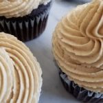 Read more about the article Creamy Peanut Butter Frosting