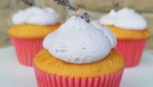 Read more about the article Lemon Cupcakes with Lavender Icing