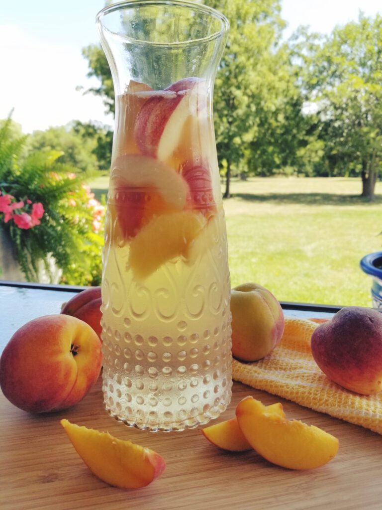 apple peach sangria