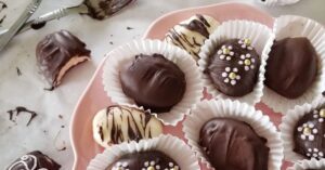 Read more about the article How to Make Chocolate Easter Eggs