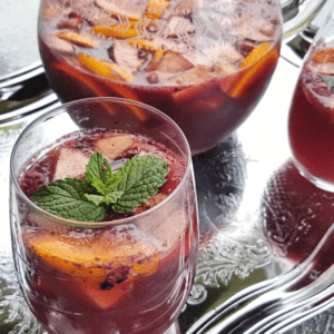 Read more about the article How to Make a Crowd Pleasing Red Sangria