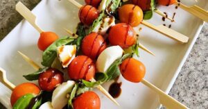 Read more about the article How to Make Caprese Salad Skewers